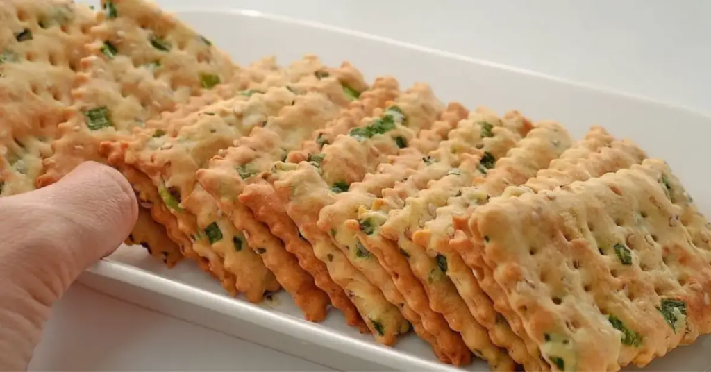 Como hacer Galletas saladas ¡Crujientes! Receta perfecta con cebolla de verdeo Como hacer Galletas saladas ¡Crujientes! Receta perfecta con cebolla de verdeo